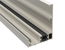 Profilo perimetrale basso a scatto in Al con TT (+bavetta)

