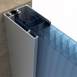 montaggio del profilo laterale a Taglio Termico 4045 con guarnizione per tamponamenti verticali