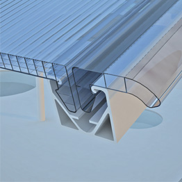 montaggio del profilo laterale di partenza 2147o2245 per posizionare il primo pannello dell'installazione (684)