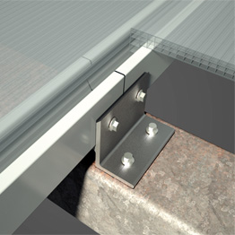 dettaglio di posizionamneto dell'eclisse 4260 per fissare il profilo di giunzione 4243 alla sottostruttura (684)