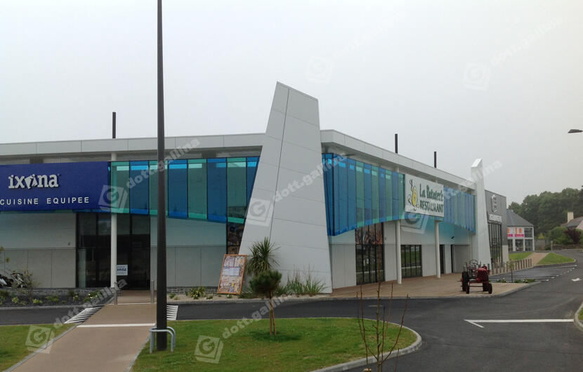 Maisons Du Monde
_3